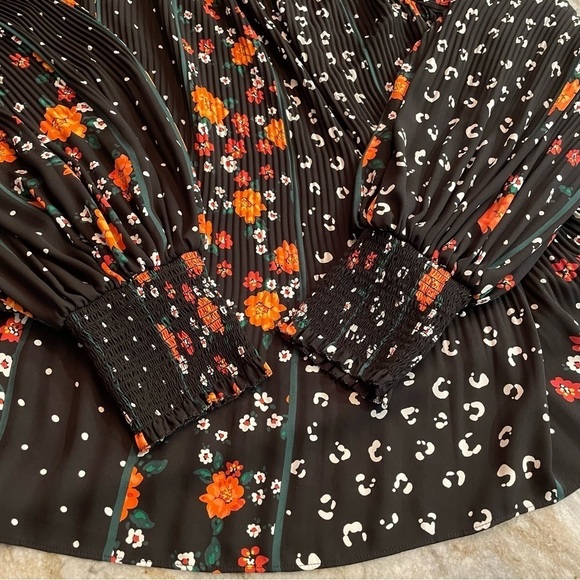 Gorgeous Ann Taylor Floral Blouse XL - Picture 4 of 10